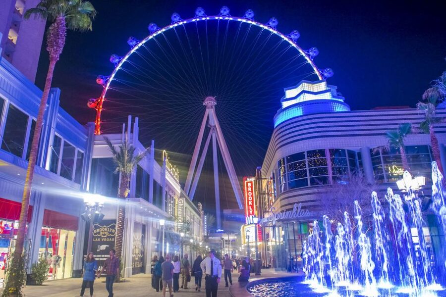 Las Vegas: High Roller Entry Ticket with In-Cabin Open Bar - Is $68 a good price?