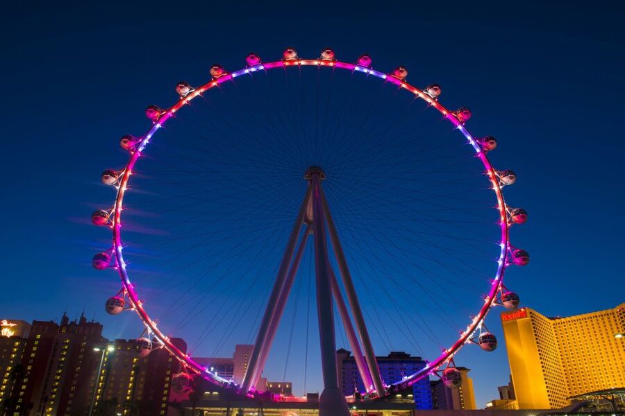 Las Vegas: High Roller Entry Ticket with In-Cabin Open Bar - Boarding the open-bar cabin