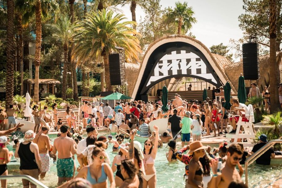 Las Vegas: Party Bus Day Club Tour with Drinks & Club Entry - Who will enjoy this tour most?