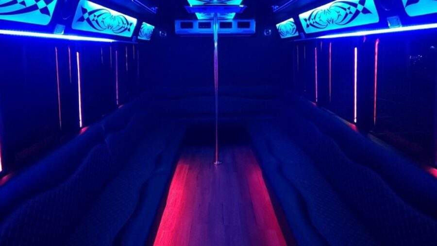 Las Vegas: Private Party Bus Tour Of Vegas Strip w Champagne - A private start with champagne and hotel pickup