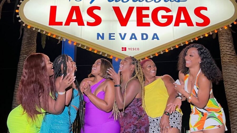 Las Vegas: Private Party Bus Tour Of Vegas Strip w Champagne - Is $319 good value for your group?
