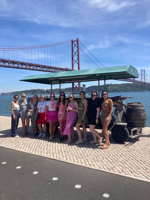 Lisbon: 1-Hour Beer Bike Tour with Draft Beer & Sangria Ride - Group size and the risk of shared seating