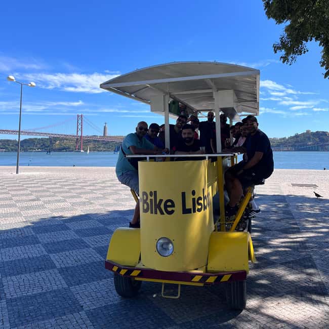 Lisbon: 1-Hour Beer, Sangria or Wine Bike Sightseeing Tour - Who will enjoy the yellow bike most