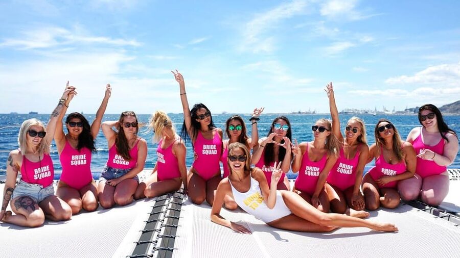 Lisbon: Catamaran Boat Party with Music, Open Bar & Dives - What This Boat Party Really Is