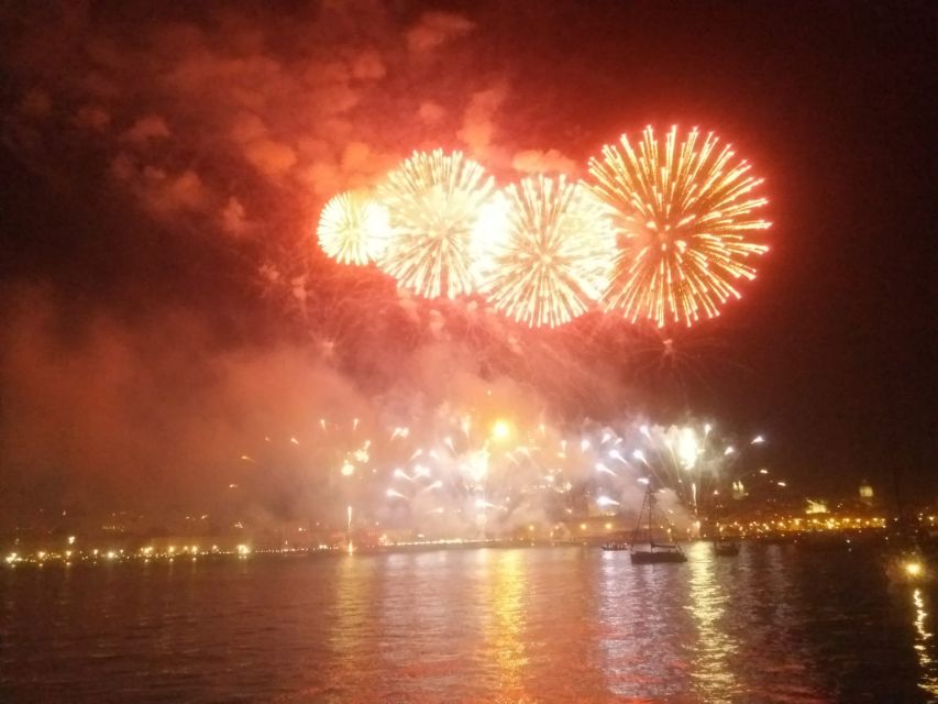 Lisbon: New Year's Eve Tagus River Cruise with Open Bar - Why a Tagus cruise makes sense on New Year’s Eve