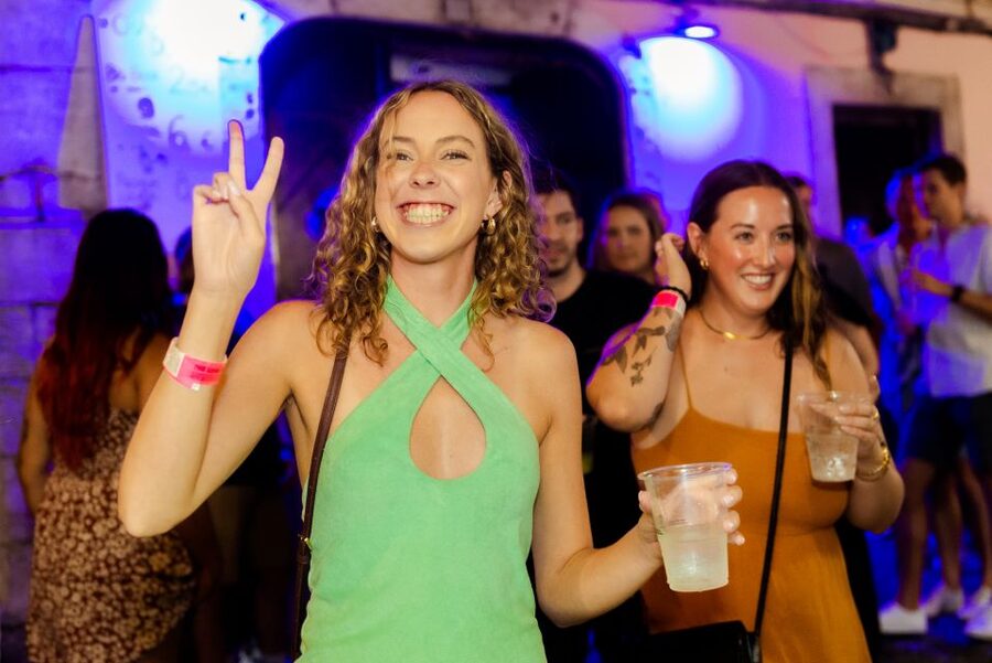 Lisbon Premium Pubcrawl: 1h Open Bar, Shots, VIP Club Entry - Dress code, pacing, and who should skip it