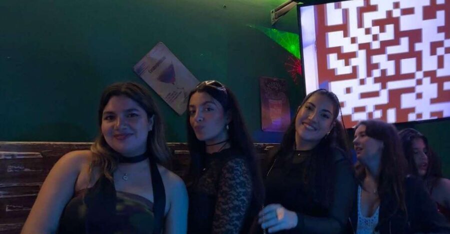 Lisbon Pub-crawl: 1h of open bar, Shots and VIP Club Entry - Who Will Get the Most From This Pub Crawl?