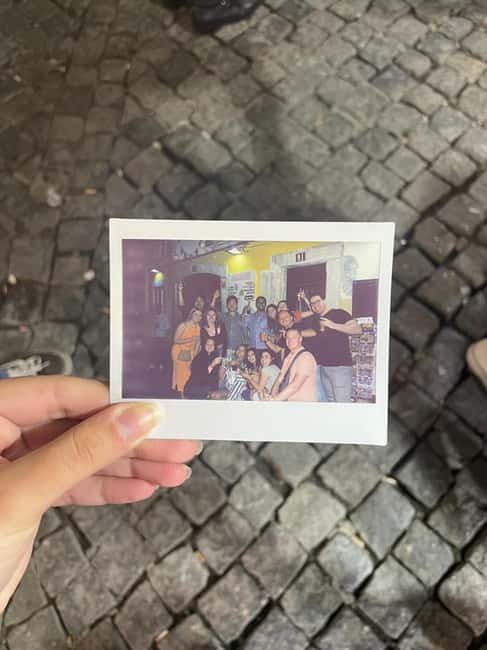 Lisbon: Pub Crawl with Open Bar (Premium Upgrade Available) - Finishing in Cais do Sodré with club entry