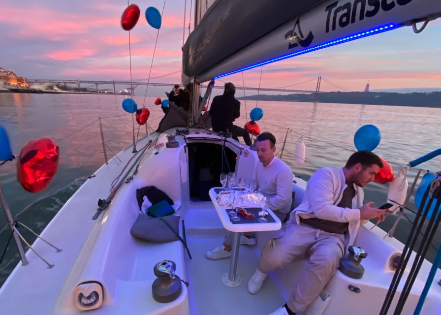 Lisbon: Sailboat Tour w/ Local Guide and Open Bar Green Wine - Why a small sailboat changes the Lisbon view