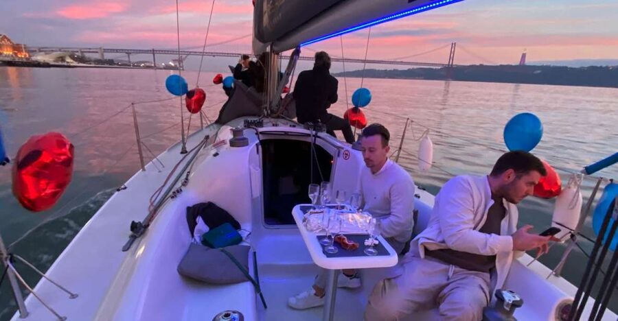 Lisbon: Sailboat Tour w/ Local Guide and Open Bar Green Wine - Meeting beneath the 25 de Abril Bridge