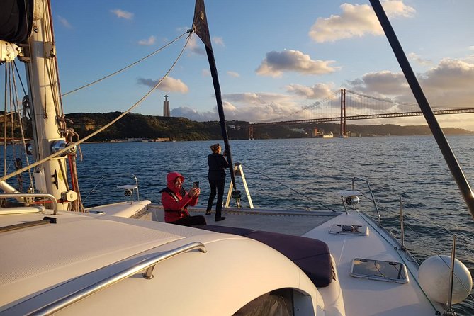 Lisbon: Sunset Cruise With Drinks on Spacious Yacht - Starting below the 25 de Abril Bridge