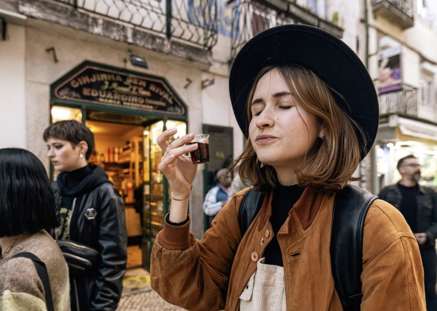 Lisbon: Tipsy Tour Fun Bar Crawl with a Local Guide - Final verdict: book it for stories and company, not cheap drinks