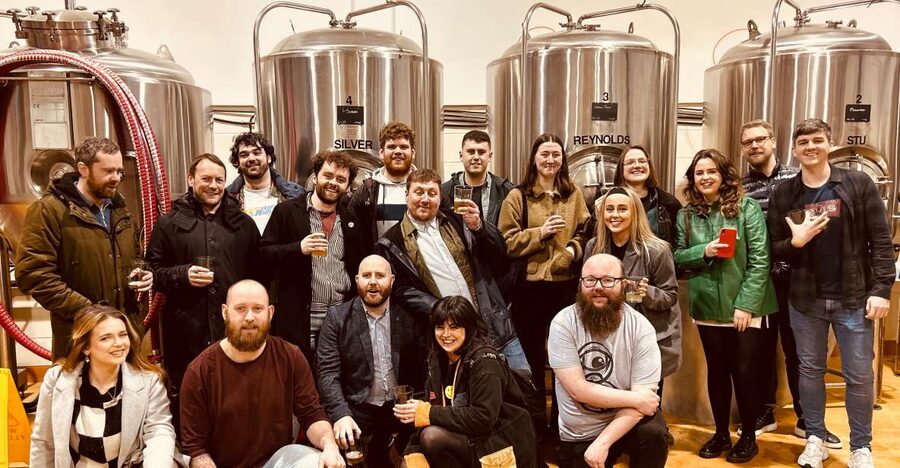 Liverpool: Brewery Bus Tour with 12 Beer and Pizza - What happens at the middle stops