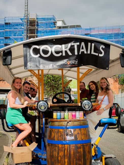 Liverpool: Party Bike Tour with Beer, Prosecco or Cider - Who will enjoy this most?