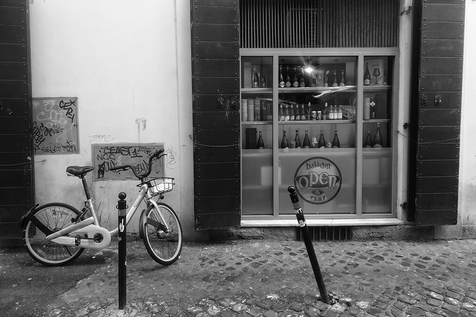 Local Craft Beer Walkin Rome - Starting Under Palazzo Venezia at Piazza Venezia