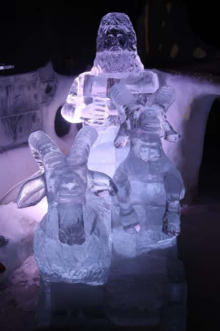 Lofoten: Magic Ice Bar Entry Ticket with Welcome Drink - The ice sculptures tell Lofoten’s story