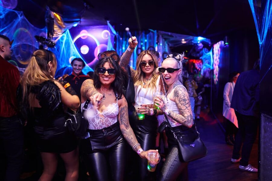 London: Bar and Club Crawl to 5 Central London Venues - Key points to know before booking