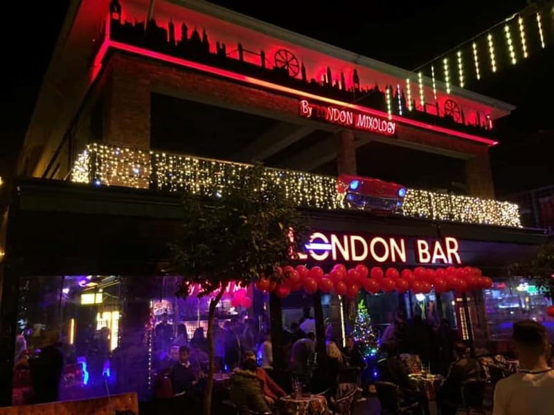London Bar Meetup: Entry, Safe Original Drink & Transfer - Key points to know before booking