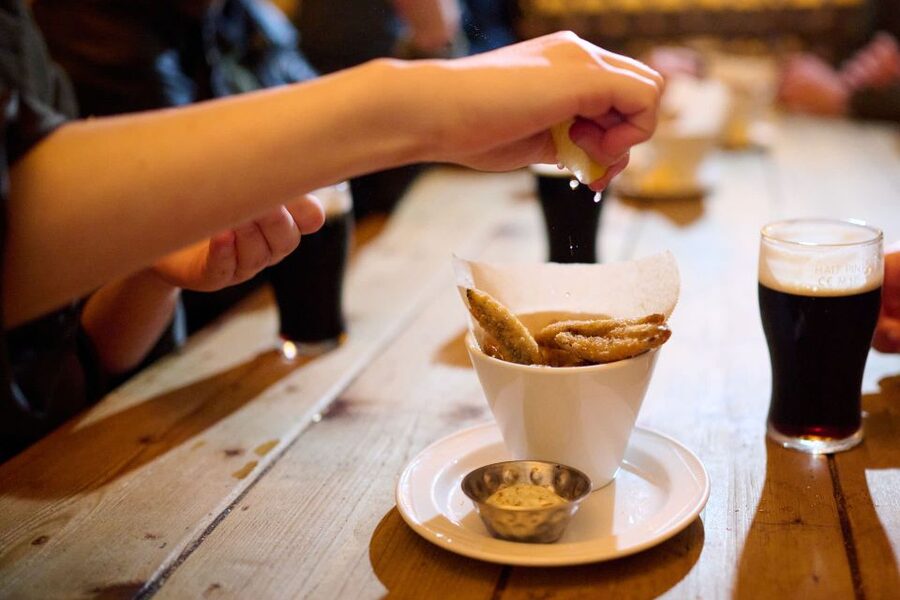 London: Historic Pubs, British Ales & Classic Dishes - Ye Olde Cheshire Cheese and the Charles Dickens pairing