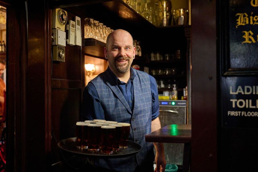 London: Historic Pubs, British Ales & Classic Dishes - What the food and drinks really add up to