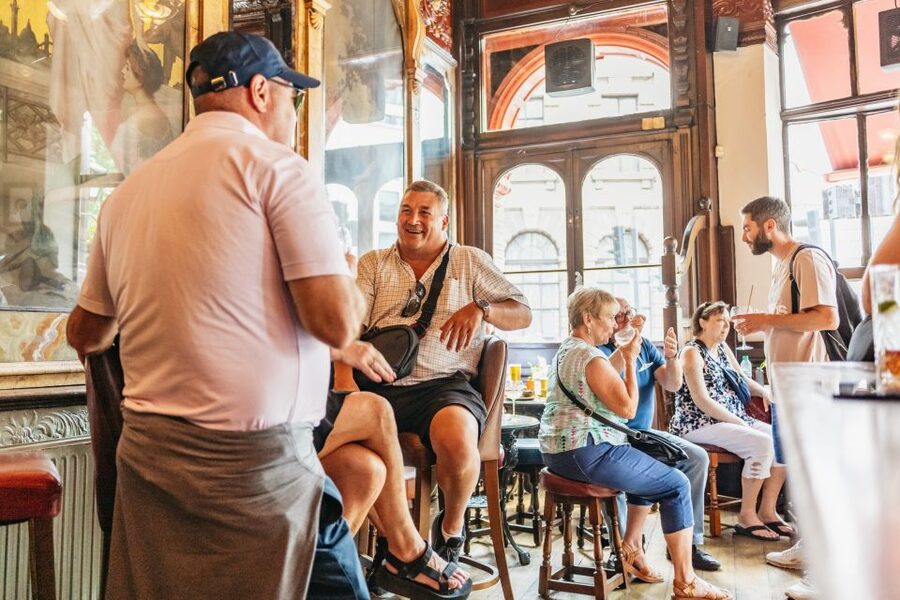 London: Historic Pubs of Central London Walking Tour - The Victorian gin palace