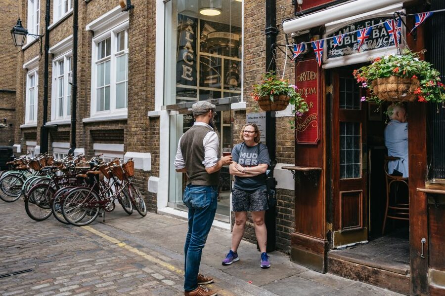 London: Landmarks & Secrets Bike Tour with Pub & Street Art - Key points at a glance