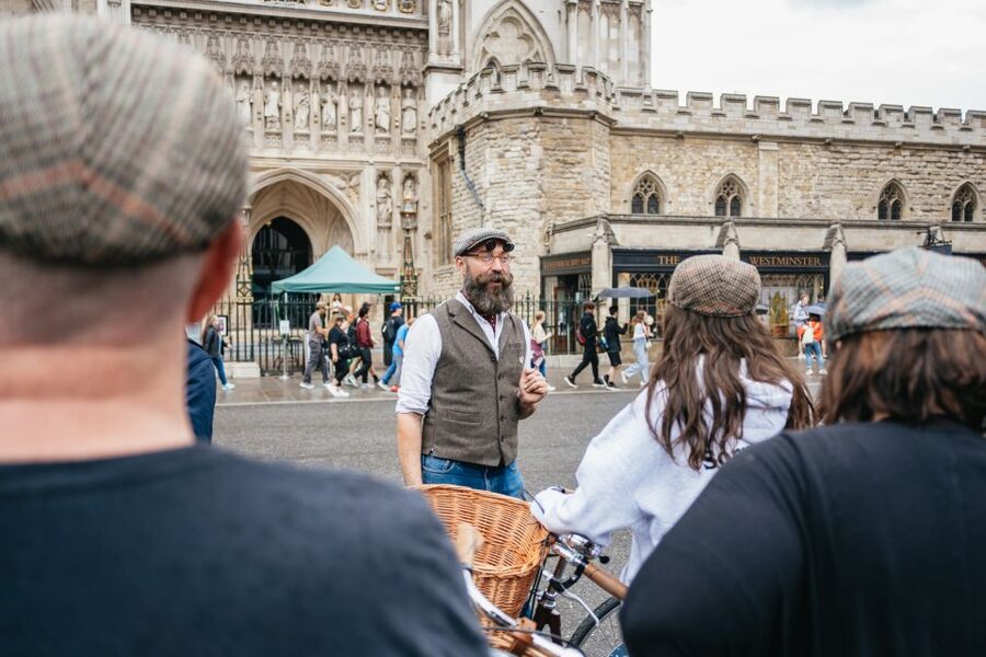 London: Landmarks & Secrets Bike Tour with Pub & Street Art - What the guides add to the ride