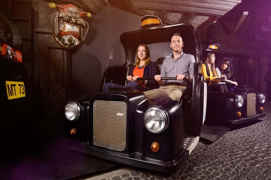 London: Madame Tussauds Fast Track Entry & Champagne Bar - Planning the visit without wasting time