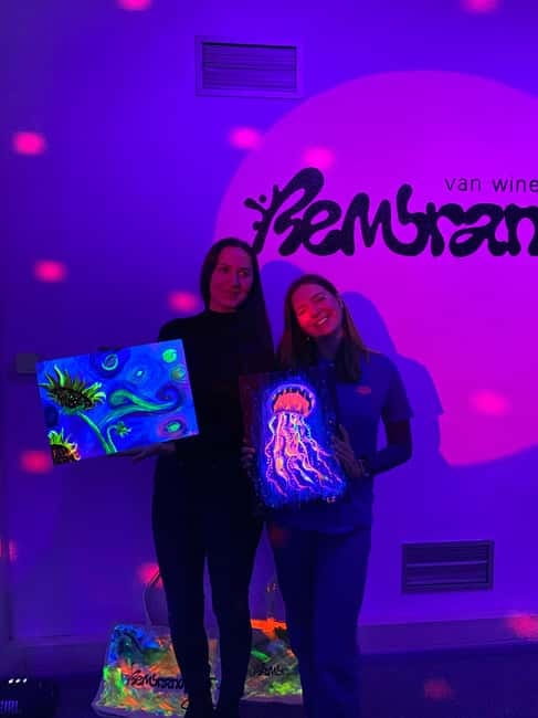 London: Paint and Sip in the Dark with Bottomless Drinks - A two-hour night of neon paint and wine