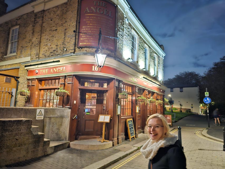 London: Pilgrims and Pirates Historical Pub Tour - Dead Man’s Hole, smugglers, and press gangs
