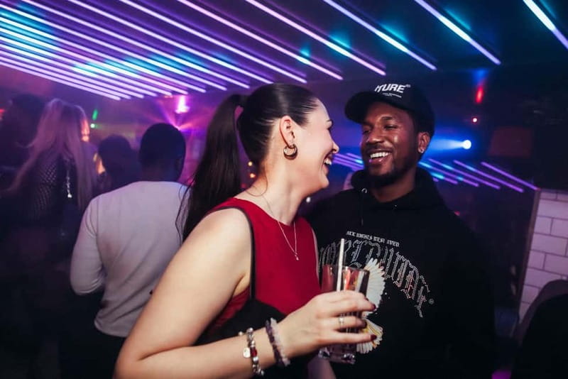 London Pub Crawl: Ultimate Central London Night Out - Should you book the Central London Pub Crawl?