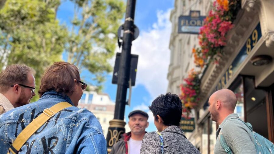 London: Royal Historic Pubs Walking Tour - Churchill’s house and the wartime thread