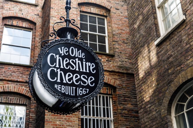 London Small Group Tour of Historical Pubs - Dickens, Conan Doyle, Tennyson, and a 17th-century pub