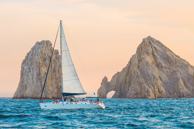 Los Cabos Luxury Sunset Sail with Light Appetizers and Open Bar - The crew makes the difference