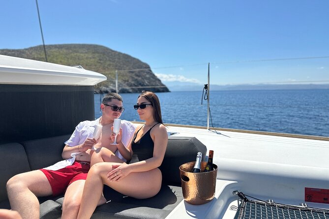 Luxury Catamaran Cruise, Dia Island –Open Bar & Lunch -Top Rated! - The open bar and what it really includes