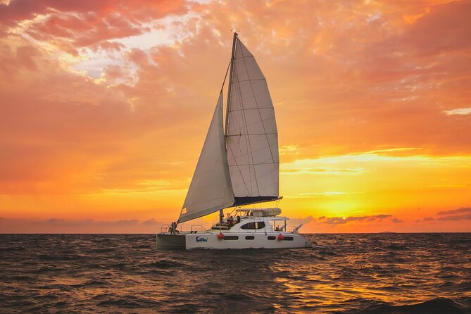 Luxury Sunset Sailing Cruise in Cancun with Light Dinner and Open Bar - What the two-hour sailing feels like