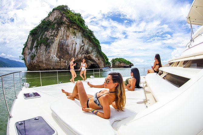 Luxury Yacht & Snorkel with All inclusive Open bar and lunch - Snorkeling Conditions and Marine Life