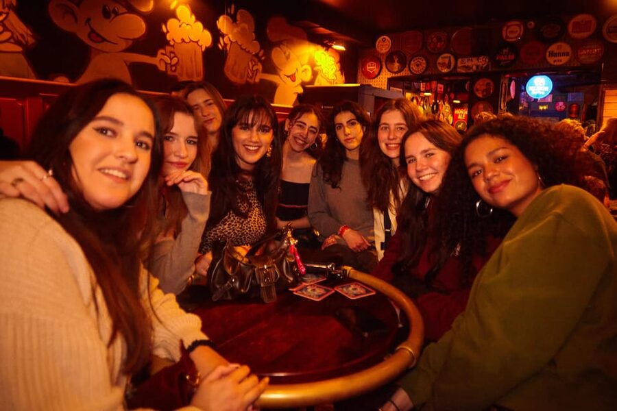 Lyon: Riviera Bar Crawl Party with Free Shots and Vip Entry - Starting the night in Lyon