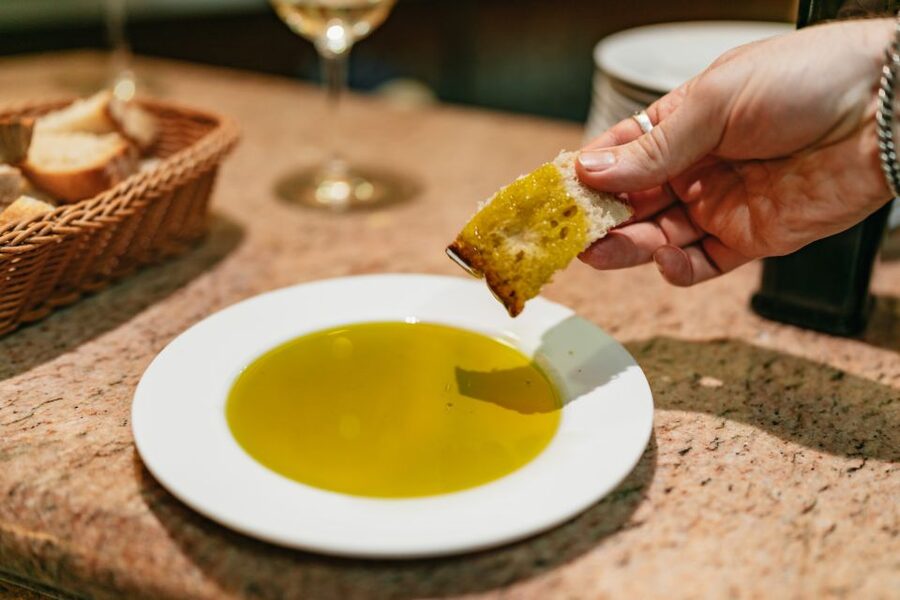 Madrid: Food & Wine Tour with 10 Tapas & 4 Drinks Included - What you actually eat and drink