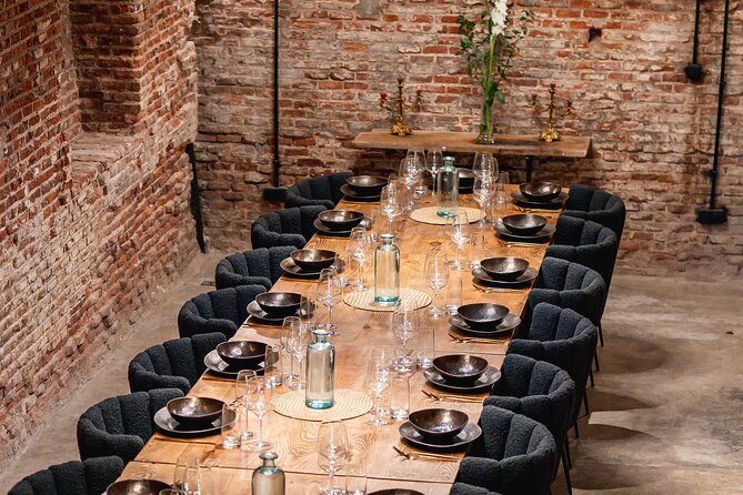 Madrid Local Tapas Tour with Private Dinner and Bottomless Wine - Lavapiés and a smoky specialty from León