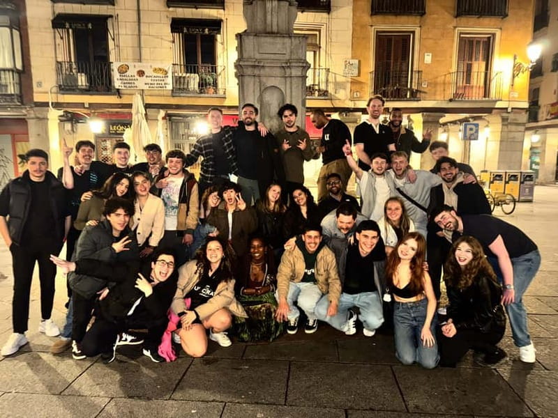 Madrid: Pub Crawl & Club Tour - Three central Madrid bar stops