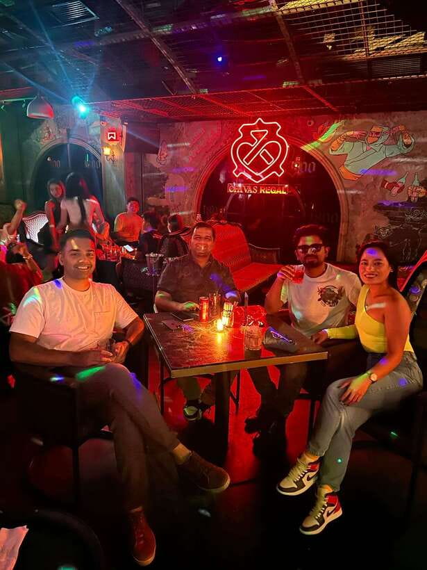 ⭐ Makati Bar Hopping and Pub Crawl Tour with Venus ⭐ - Practical Details That Can Save Your Evening