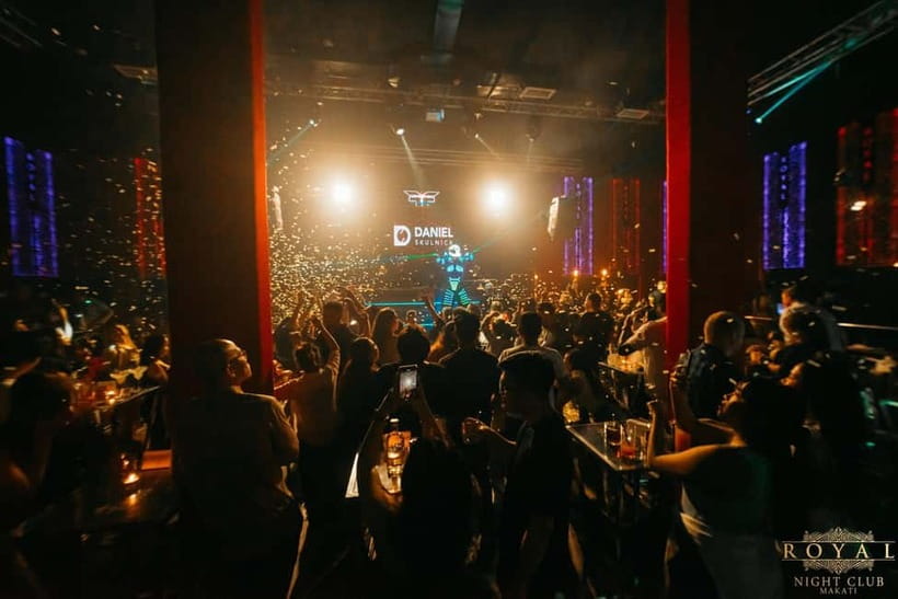 Makati Nightlife: VIP Access to Clubs, Rooftops & Go-Go Bars - Guides, group size, and the social feel