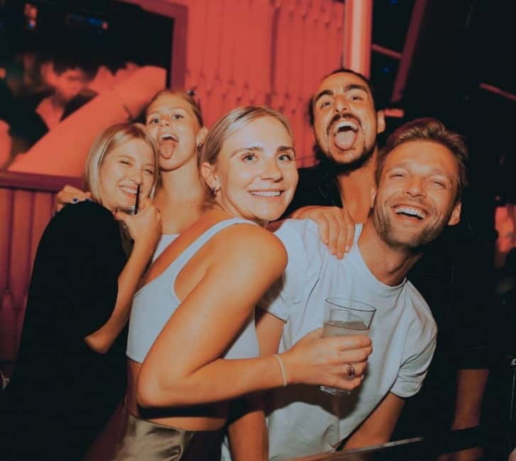 Málaga: Pub Crawl Málaga Madness - Dress rules and what to carry