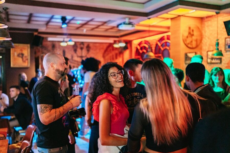 Malaga: Pubs and Clubs Crawl - Who should book this Malaga crawl?