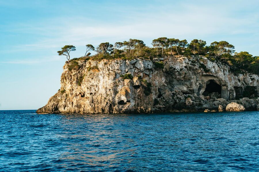 Mallorca: Midday or Sunset Sailing with Snacks and Open Bar - Seasonal Advice and Weather Concerns