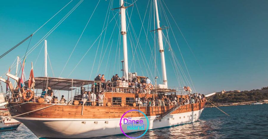 Malta: Sailboat Party with an Open Bar, Snack, and Swimming - Key points at a glance