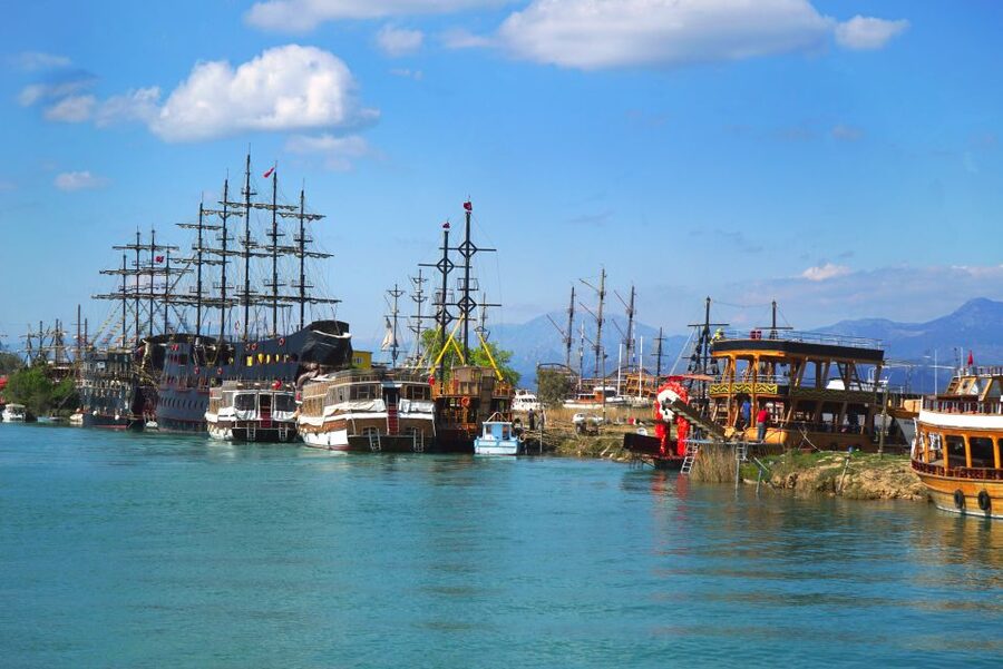 Manavgat Cruise & Grand Bazaar w/Lunch and Unlimited Drinks - Barbecue lunch with unlimited soft drinks