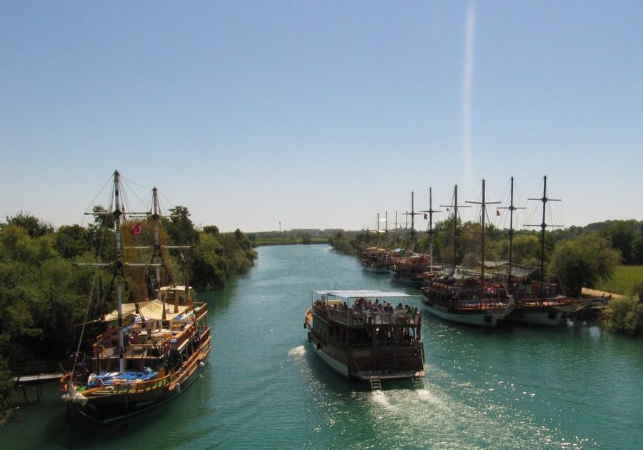 Manavgat Cruise & Grand Bazaar w/Lunch and Unlimited Drinks - Cruising the Manavgat River