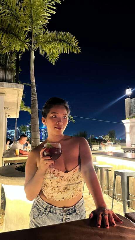 Manila Ultimate Nightlife Pub Crawl - Cocktails, music, and the changing pace of the night
